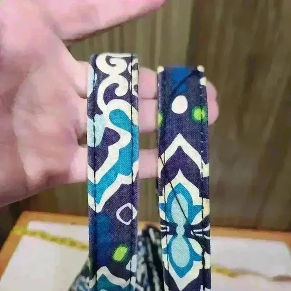 Vera Bradley Handbag - Picture 5 of 10